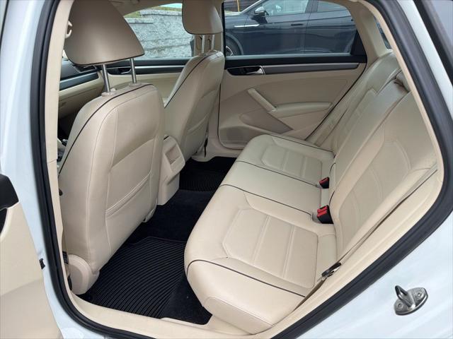 2017 Volkswagen Passat 1.8T R-Line