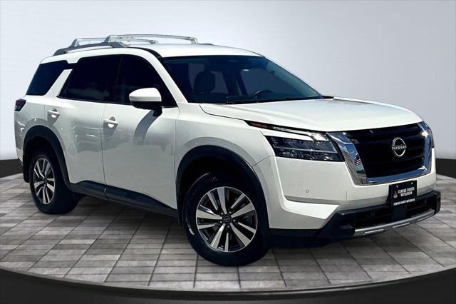 2024 Nissan Pathfinder SL FWD