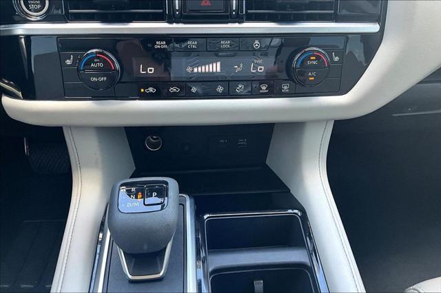 2024 Nissan Pathfinder SL FWD