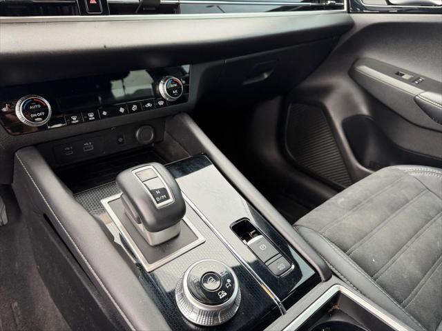 2022 Mitsubishi Outlander Black Edition S-AWC