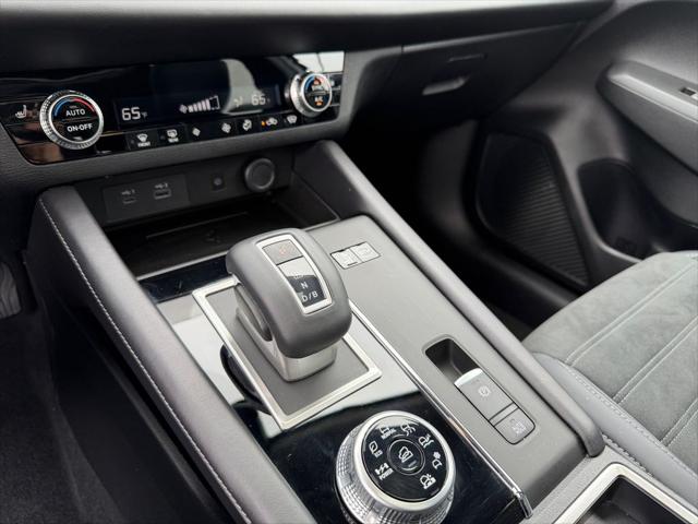 2025 Mitsubishi Outlander PHEV SE S-AWC