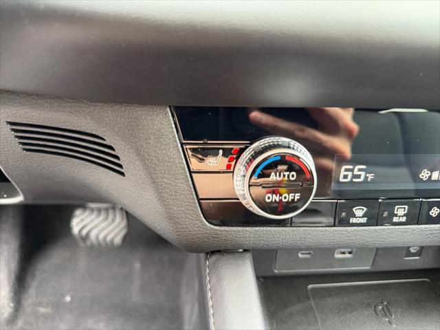 2025 Mitsubishi Outlander PHEV SE S-AWC