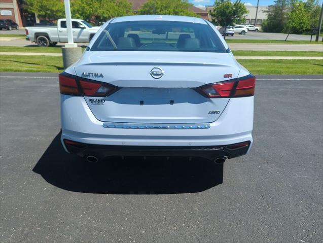 2023 Nissan Altima SR Intelligent AWD