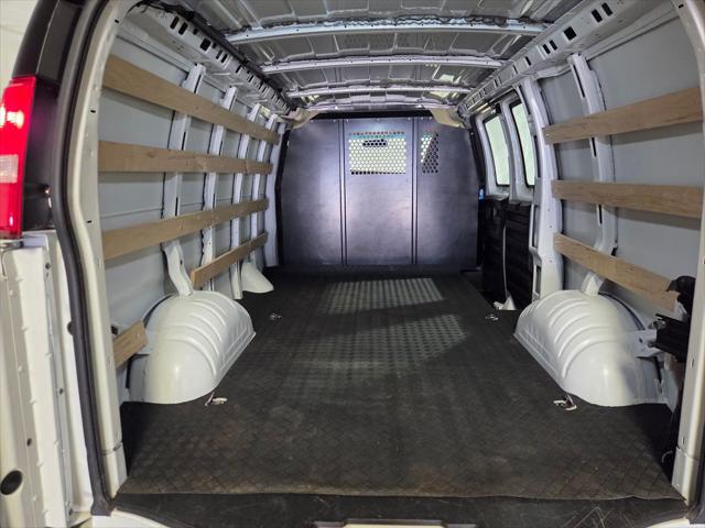2024 GMC Savana Cargo RWD 2500 Regular Wheelbase Work Van