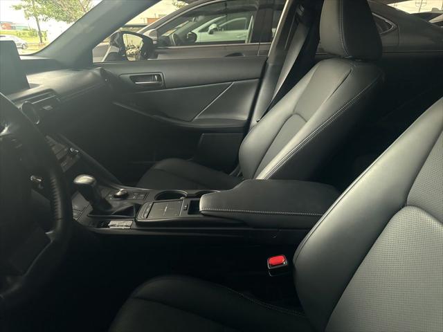 2023 Lexus IS 300 300