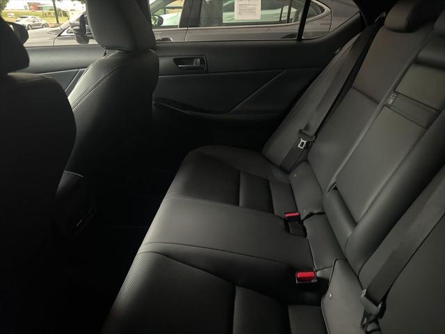 2023 Lexus IS 300 300