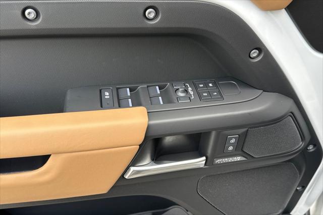 2026 Land Rover Defender P400 X-Dynamic SE