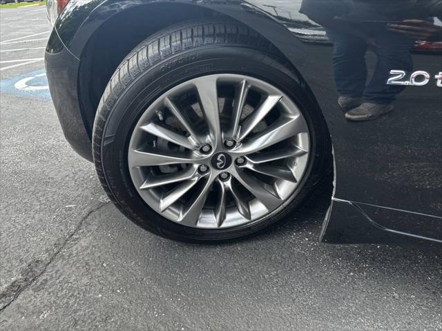 2018 INFINITI Q50 2.0t LUXE