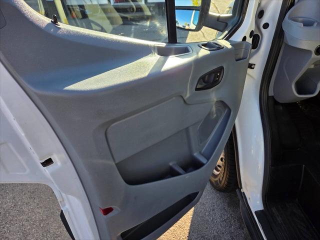 2017 Ford Transit 250 3dr SWB Medium Roof Cargo Van w/Sliding Passenger Side Door