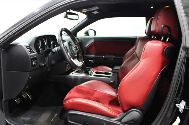 2014 Dodge Challenger SRT8