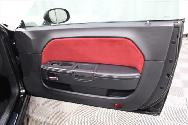 2014 Dodge Challenger SRT8