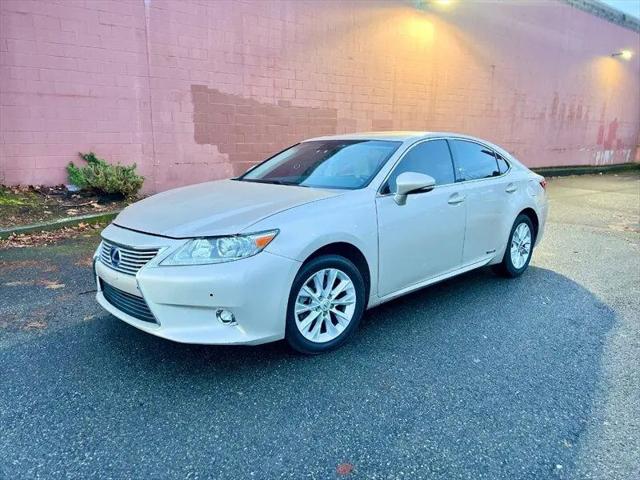 2014 Lexus ES 300h Base for sale in Auburn, WA