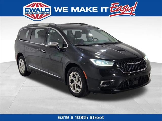 2021 Chrysler Pacifica Limited AWD for sale in Oconomowoc, WI
