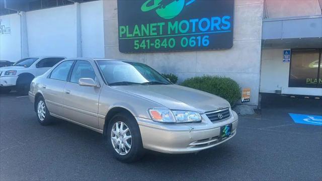 2000 Toyota Camry LE for sale in Medford, OR