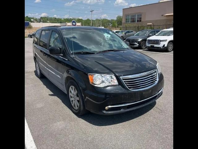2016 Chrysler Town & Country Touring for sale in Merrillville, IN