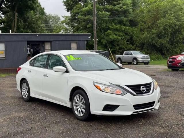2016 Nissan Altima 2.5 for sale near Newark, OH