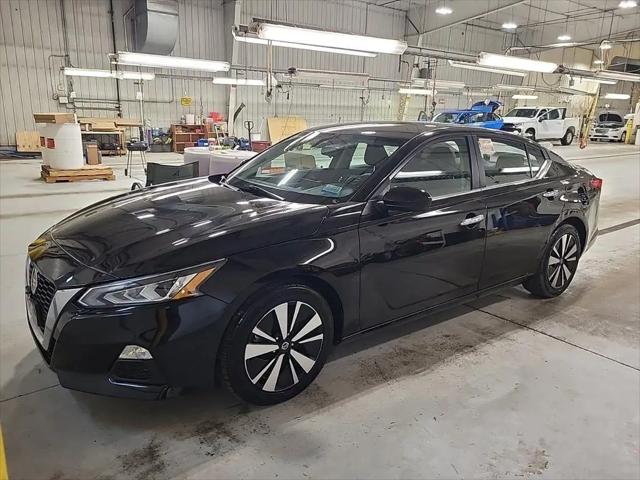 2022 Nissan Altima SV FWD for sale in Fergus Falls, MN