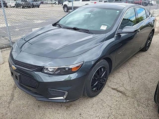 2017 Chevrolet Malibu 1LT for sale in Green Bay, WI