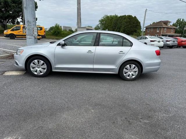 2013 Volkswagen Jetta 2.5L SE for sale in Fredericksburg, PA