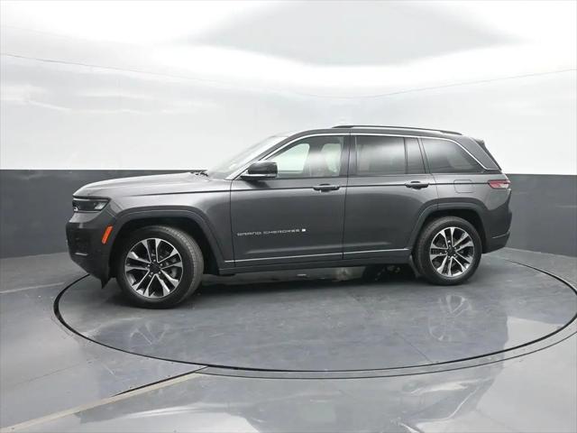 2022 Jeep Grand Cherokee Overland 4x4 for sale in Charles City, IA