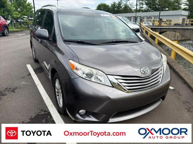 2017 Toyota Sienna XLE 8 Passenger for sale in Louisville, KY