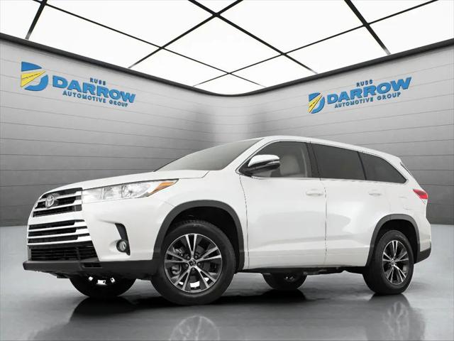 2017 Toyota Highlander XLE for sale in Madison, WI