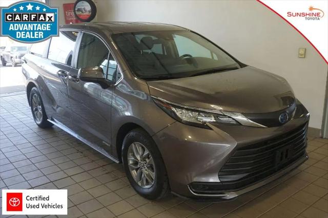 2021 Toyota Sienna LE for sale in Battle Creek, MI