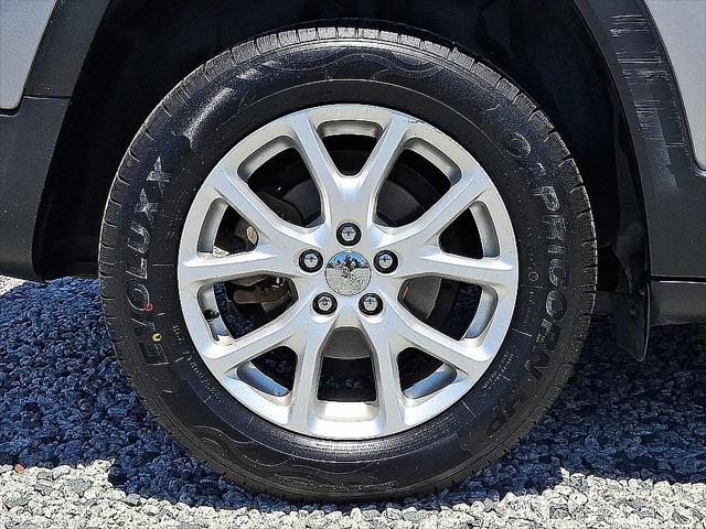 2015 Jeep Cherokee Sport