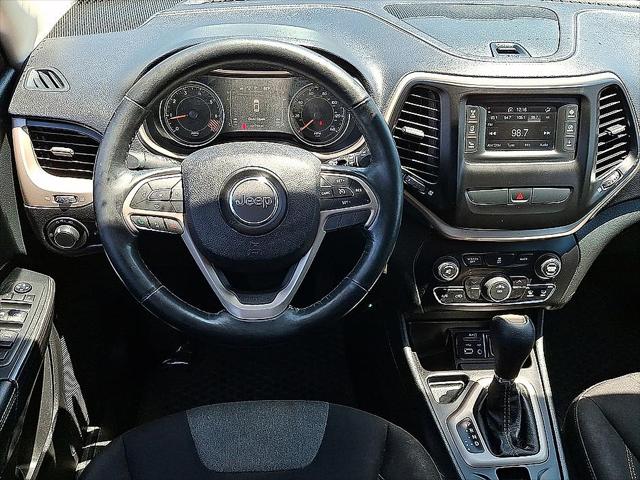 2015 Jeep Cherokee Sport