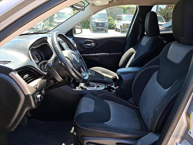 2015 Jeep Cherokee Sport