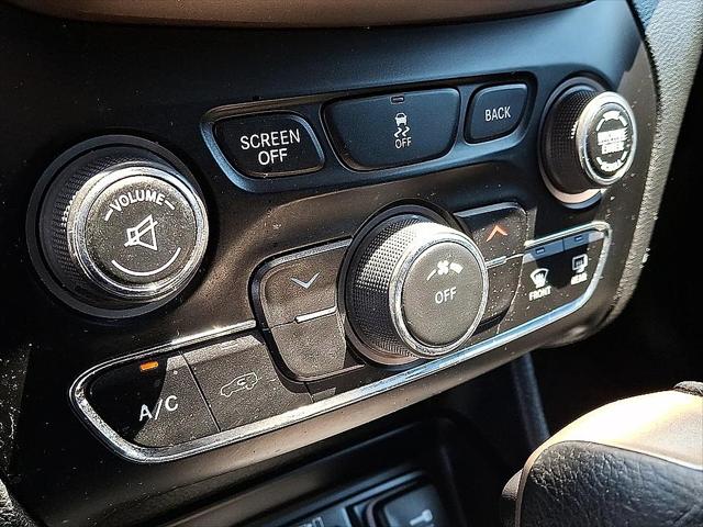 2015 Jeep Cherokee Sport