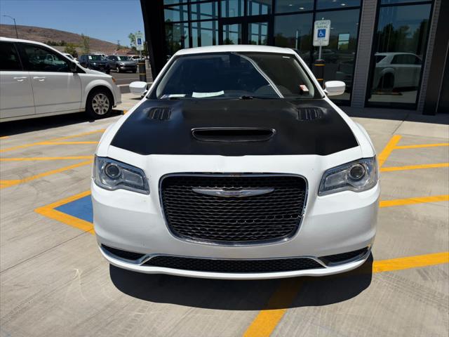 2015 Chrysler 300 Limited