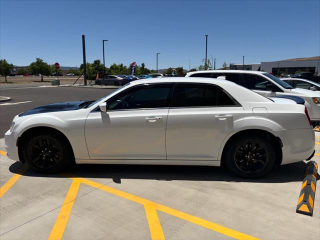2015 Chrysler 300 Limited