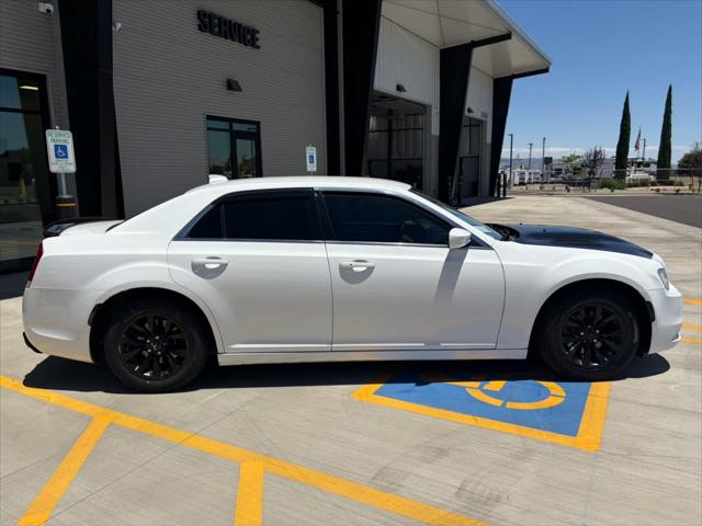 2015 Chrysler 300 Limited
