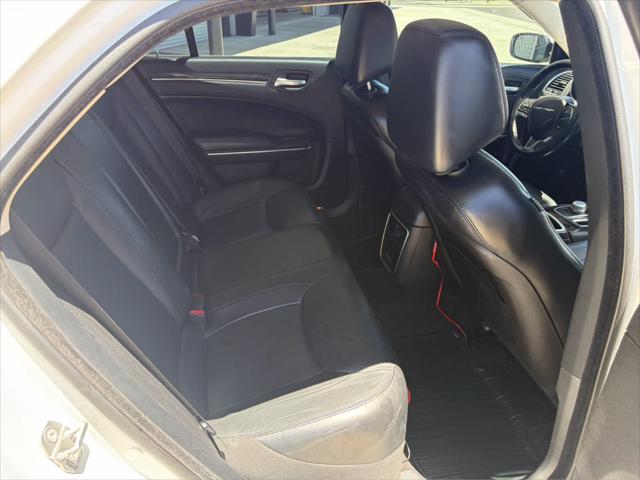 2015 Chrysler 300 Limited