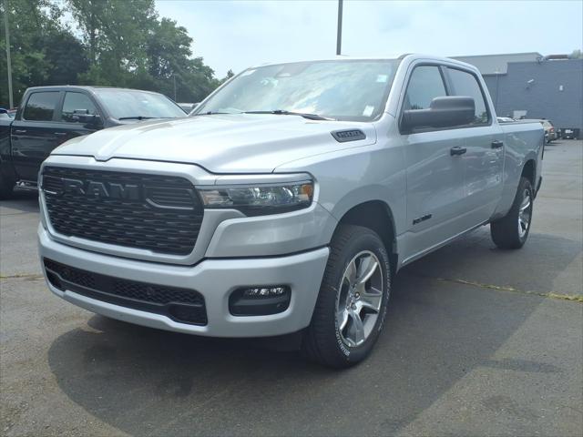 2026 RAM 1500 RAM 1500 EXPRESS CREW CAB 4X4 64 BOX