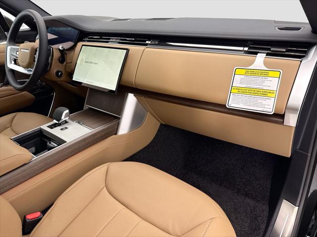 2026 Land Rover Range Rover P400 SE 7 Seat