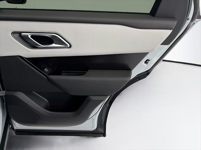 2026 Land Rover Range Rover Velar P250 Dynamic SE