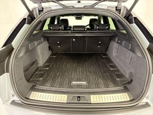 2026 Land Rover Range Rover Velar P250 Dynamic SE