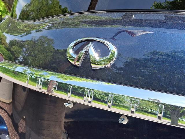 2022 INFINITI QX80 LUXE AWD