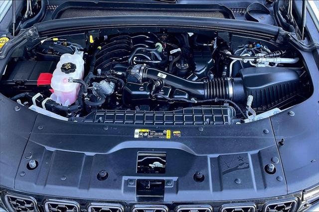 2025 Jeep Grand Cherokee L Summit Reserve 4x4
