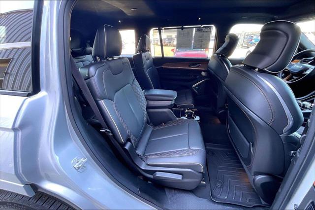 2025 Jeep Grand Cherokee L Summit Reserve 4x4