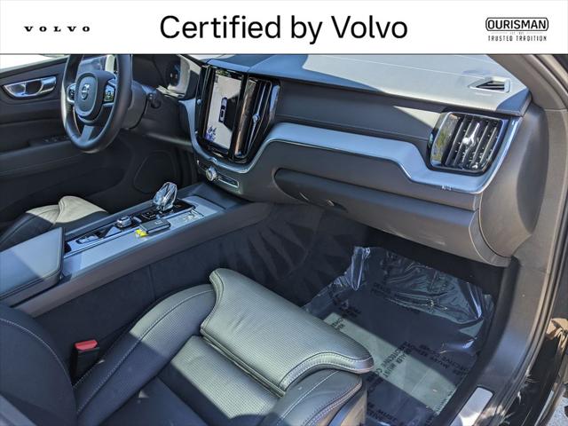 2024 Volvo XC60 Recharge T8 Ultimate Black Edition