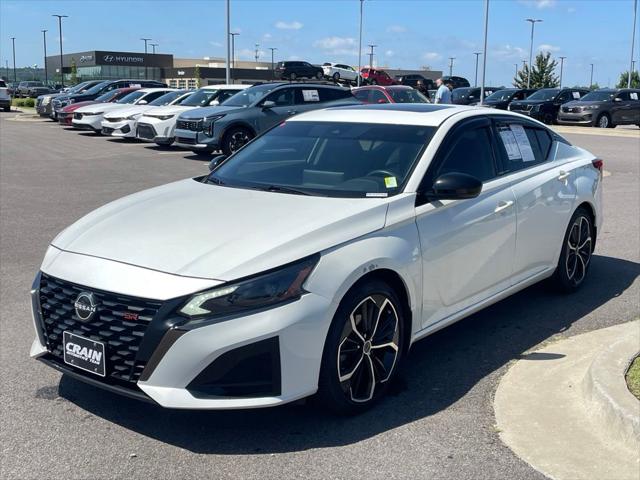 2023 Nissan Altima SR FWD