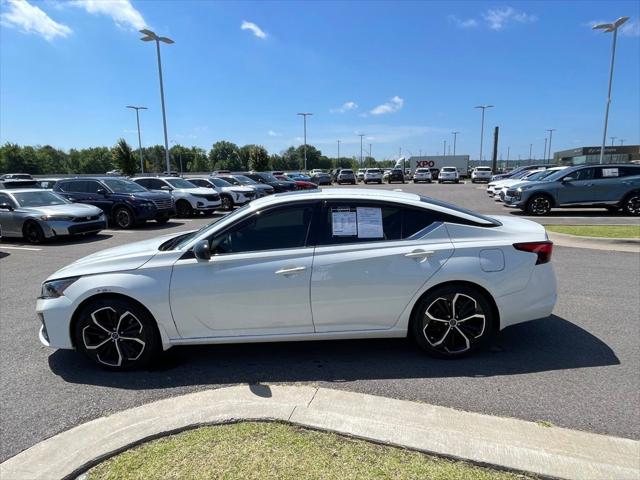 2023 Nissan Altima SR FWD