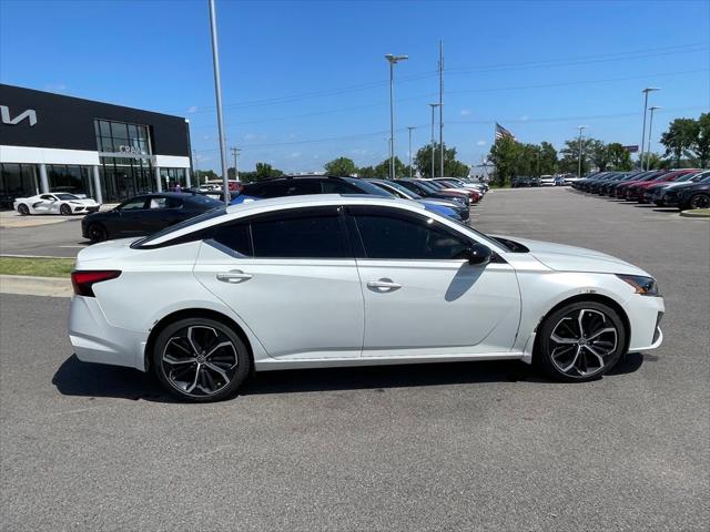 2023 Nissan Altima SR FWD