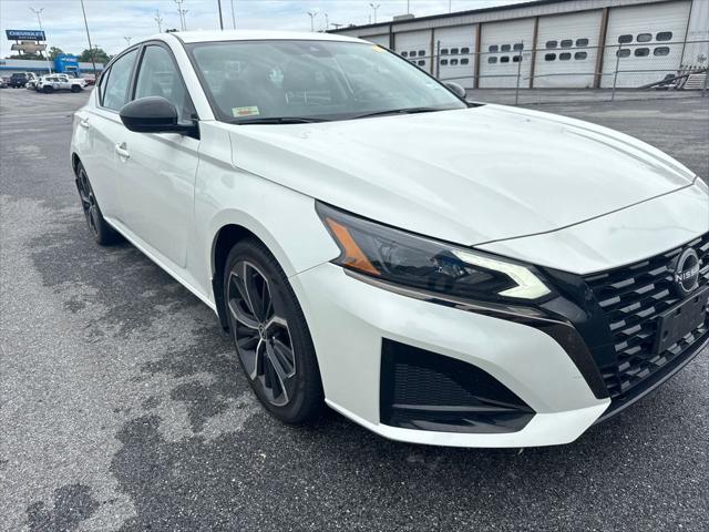 2023 Nissan Altima SR FWD