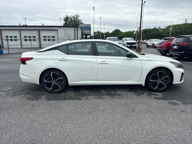 2023 Nissan Altima SR FWD