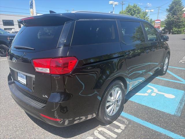 2016 Kia Sedona LX