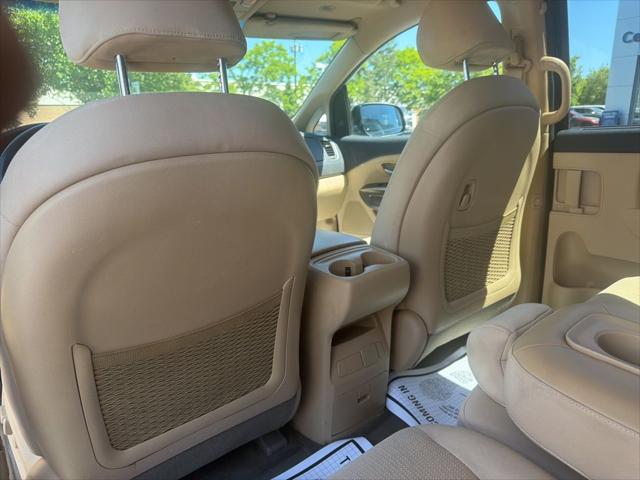 2016 Kia Sedona LX